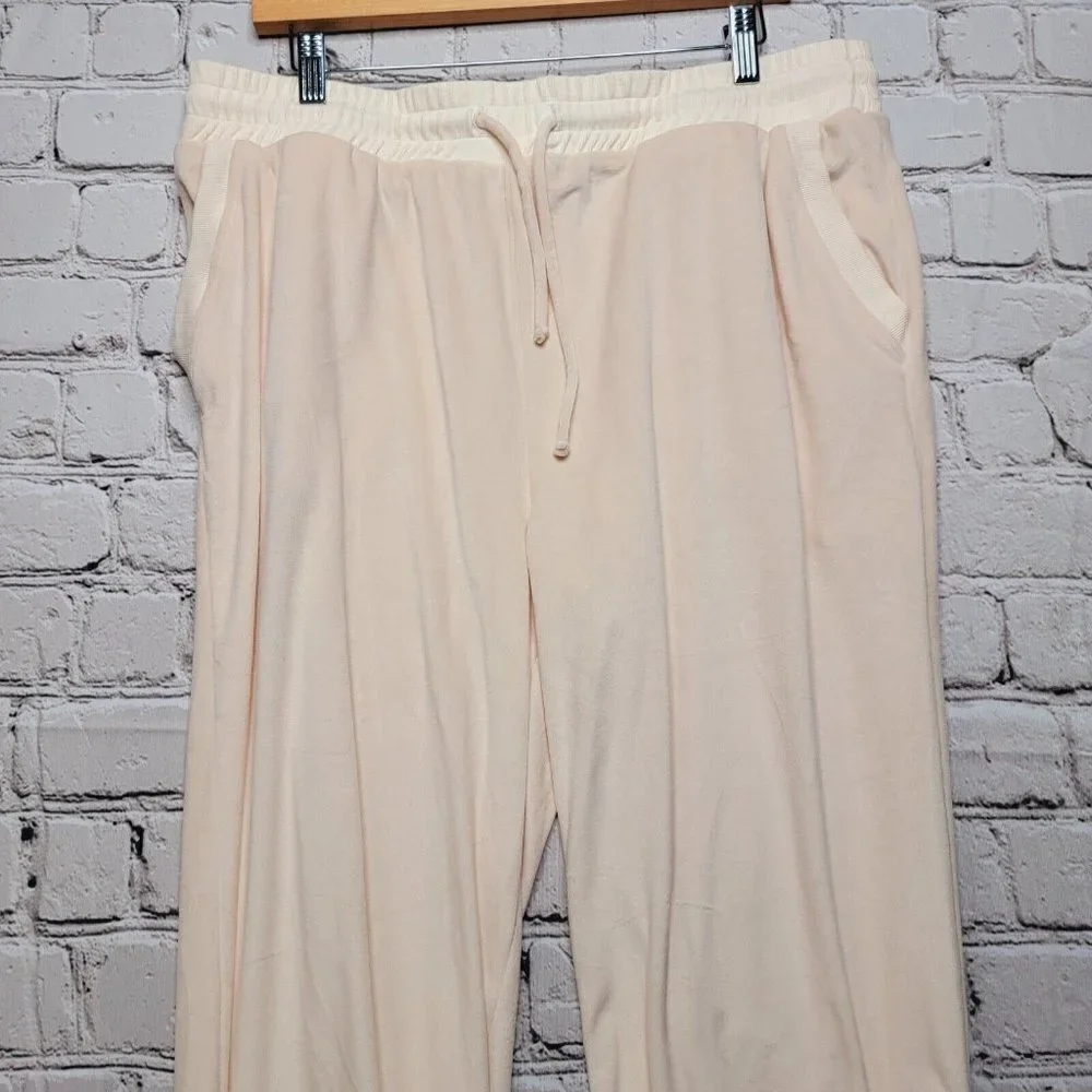 Lovers + Friends‎ Zuma Jogger Peony Pink Size XL?